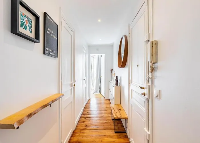 Cosy 2-Bedroom In Montmartre
